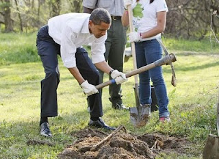 Obama_digging