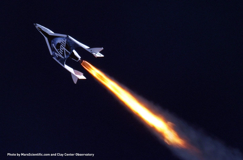 SpaceShip-2-lors-de-son-premier-vol-supersonique-en-avril-2013.1