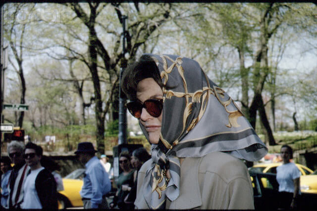 24 Apr 1994, New York, New York, USA --- J.KENNEDY-ONASSIS TAKES A WALK IN CENTRAL PARK --- Image by © SCHWARTZWALD LAWRENCE/CORBIS SYGMA