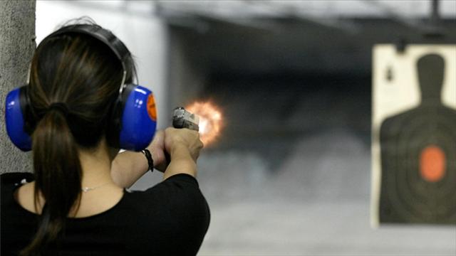 woman-at-gun-range
