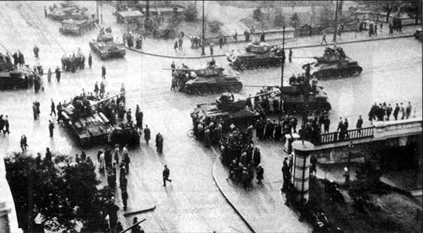 1956-tanks-budapest_56_06