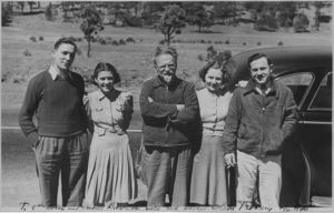 Leon_Trotsky_and_American_admirers._Mexico_-_NARA_-_283642