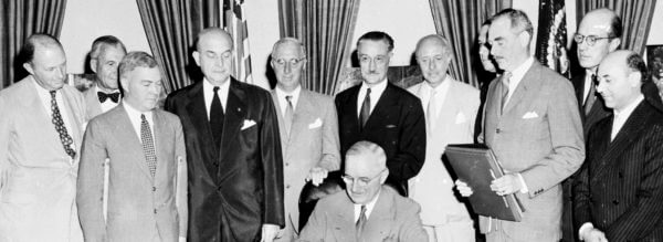 Truman_signing_North_Atlantic_Treaty